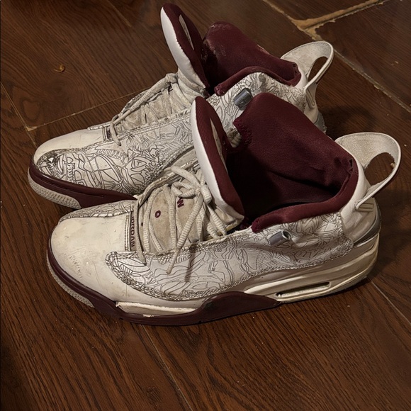 Jordan Sneakers with Maroon and Cream Design - Picture 2 of 4